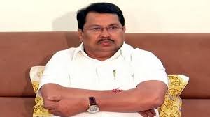 'राज्याच्या तिजोरीत खळखळाट, कर्मचाऱ्यांचे पगार देण्यासाठी सरकार घेणार कर्ज'