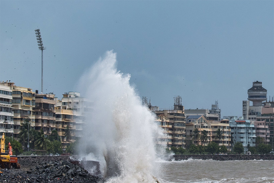मुंबईत हायअलर्ट! समुद्रात उसळणार उंच लाटा, हवामान विभागाने दिला कडक इशारा