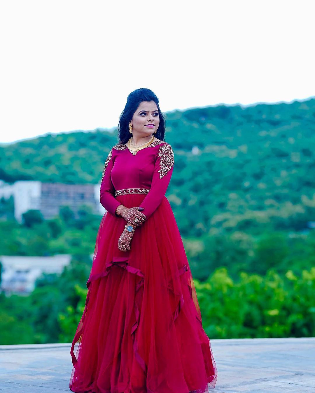यावेळी कार्तिकीने लाल रंगाचा गाऊन घातला होता. यावेळी तिचे सौंदर्य आणखीनच खुलून दिसत होते. (फोटो सौजन्य - इन्स्टाग्राम @kartiki_kalyanji_gaikwad9) यावेळी कार्तिकीने लाल रंगाचा गाऊन घातला होता. यावेळी तिचे सौंदर्य आणखीनच खुलून दिसत होते. (फोटो सौजन्य - इन्स्टाग्राम @kartiki_kalyanji_gaikwad9)