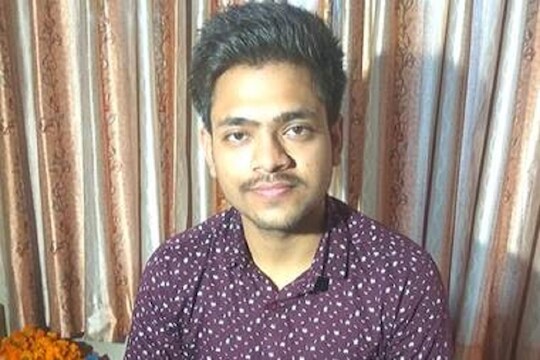 वयाच्या 21 व्या वर्षी जज होऊन मयंकने रचला इतिहास, पहिल्याच प्रयत्नात मिळालं यश