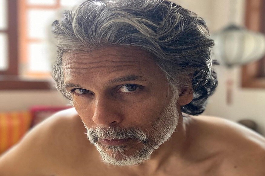 सुपरमॉडेल, फिटनेस आयकॉन आणि अभिनेता मिलिंद सोमण वयाची पन्नाशी ओलांडूनही सर्वात हॉट कलाकरांपैकी एक आहे. (फोटो सौजन्य- इन्स्टाग्राम @milindrunning) सुपरमॉडेल, फिटनेस आयकॉन आणि अभिनेता मिलिंद सोमण वयाची पन्नाशी ओलांडूनही सर्वात हॉट कलाकरांपैकी एक आहे. (फोटो सौजन्य- इन्स्टाग्राम @milindrunning)
