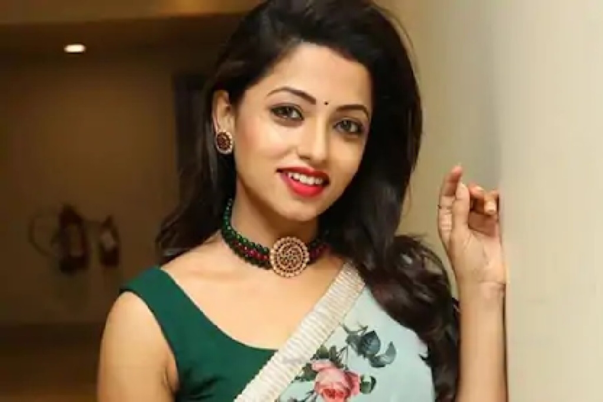 शूटिंग दरम्यानच अभिनेत्री कोरोना पॉझिटीव्ह, मनोरंजन क्षेत्रासमोर नवं आव्हान