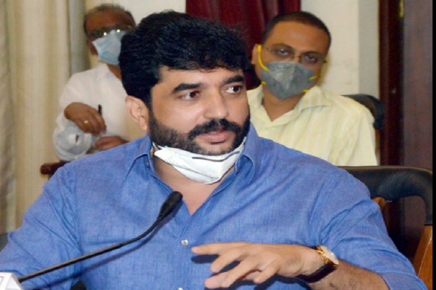 पुण्याच्या महापौरांना कोरोनाची लागण, अजित पवारांसोबतच्या बैठकीलाही होते हजर