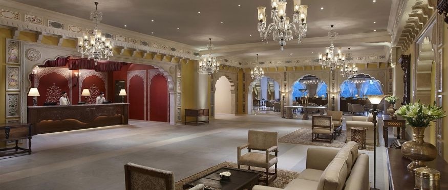 Fairmont Hotels & Resorts हे राजस्थानमधलं शाही हॉटेल आणि रिसॉर्ट असून जगाभरातल्या पर्यटकांची आवडतं ठिकाण आहे. Fairmont Hotels & Resorts हे राजस्थानमधलं शाही हॉटेल आणि रिसॉर्ट असून जगाभरातल्या पर्यटकांची आवडतं ठिकाण आहे.