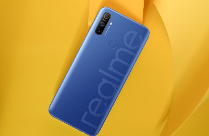 Realme Narzo 10A- Narzo 10A, 3GB रॅम + 32GB स्टोरेजवाल्या वेरियंटची किंमत 8,999 रुपये आहे. तर 4GB रॅम + 64GB स्टोरेजवाल्या वेरियंटचीं किंमत 9,999 रुपये आहे. हा स्मार्टफोन ब्लू आणि व्हाईट कलर ऑप्शनमध्ये उपलब्ध आहे. (सौजन्य - Realme ) Realme Narzo 10A- Narzo 10A, 3GB रॅम + 32GB स्टोरेजवाल्या वेरियंटची किंमत 8,999 रुपये आहे. तर 4GB रॅम + 64GB स्टोरेजवाल्या वेरियंटचीं किंमत 9,999 रुपये आहे. हा स्मार्टफोन ब्लू आणि व्हाईट कलर ऑप्शनमध्ये उपलब्ध आहे. (सौजन्य - Realme )