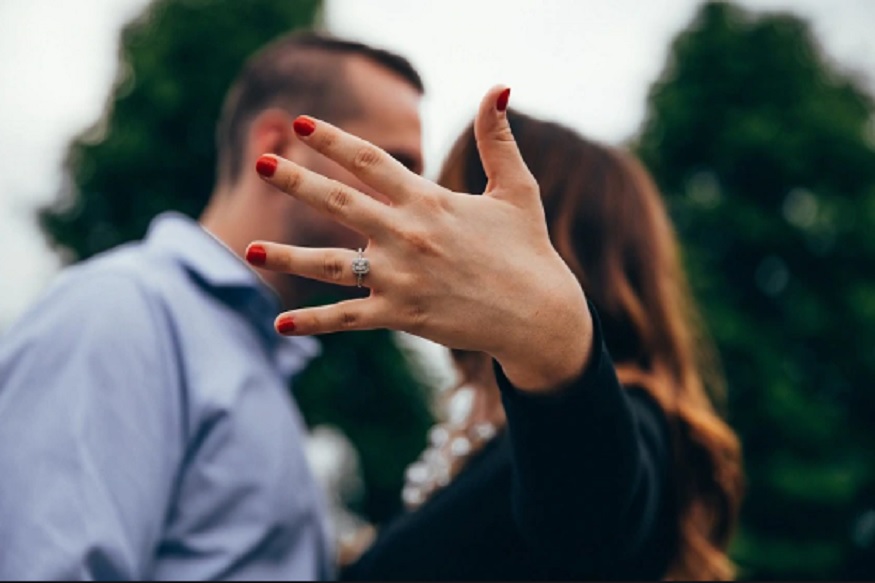 Sexual Wellness : 'मी गेल्या वर्षभरापासून कॅज्युअल रिलेशनशिपमध्ये आहे, पण...'