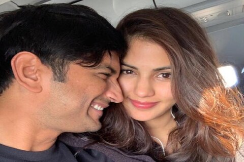 सुशांत सिंह राजपूतच्या (sushant singh rajput) मृत्यूनंतर रिया चक्रवर्तीने (riya chakraborty) पहिल्यांदाच आपला प्रोफाईल फोटो बदलला आहे.