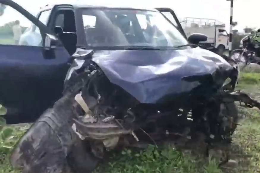 मारुती सुझुकीची लोकप्रिय Maruti Suzuki Swift आणि टाटा Tiago चा भीषण अपघात झाला. ही घटना आहे 12 जुलै रोजीची आहे. याबद्दल युट्यूबर निखील राणा याने या अपघाताची संपूर्ण माहिती समोर आणली. (image courtesy: Nikhil Rana) मारुती सुझुकीची लोकप्रिय Maruti Suzuki Swift आणि टाटा Tiago चा भीषण अपघात झाला. ही घटना आहे 12 जुलै रोजीची आहे. याबद्दल युट्यूबर निखील राणा याने या अपघाताची संपूर्ण माहिती समोर आणली. (image courtesy: Nikhil Rana)