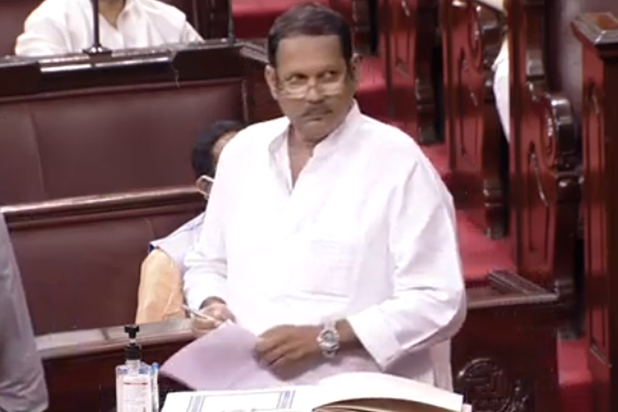 राज्यसभेत उदयनराजे भोसलेंची शपथ ठरली वेगळी, सभापतींनी दिली समज, पाहा हा VIDEO