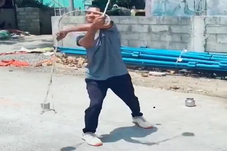 एक नंबर! फक्त 60 सेकंदात 'या' भारतीयानं साऱ्या जगाला शिकवलं फिजिक्स, पाहा VIDEO
