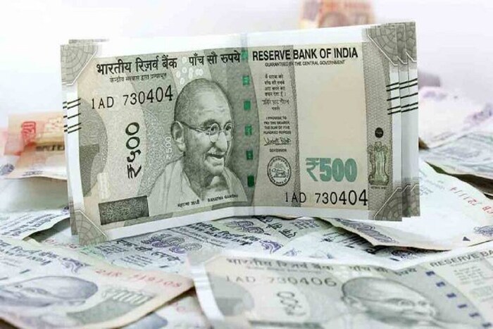 कोरोनाच्या काळात ऑनलाइन फसवणूक वाढवण्याचं प्रमाण खूप वाढलं आहे. त्यामुळे अशा कठीण काळात आपल्या खात्यावर असलेले पैसे अधिक सुरक्षित राहावेत यासाठी आपण काही गोष्टींची काळजी घेणं गरजेचं आहे. नाहीतर कर्मचारी भविष्य संघटन निधी या संस्थेनं (EPFO) नागरिकांसाठी अलर्ट जारी केला आहे.