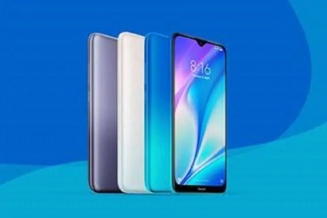 Xiaomi Redmi 8A - 3 जीबी रॅम + 64 जीबी स्टोरेज वेरियंटची किंमत 8,999 रुपये आहे. रेडमी 8 ए ड्युअल 2 जीबी रॅम + 32 जीबी स्टोरेजमध्येही उपलब्ध आहे, ज्याची किंमत 7,499 रुपये आहे. या फोनमध्ये स्नॅपड्रॅगन 439 प्रोसेसर आहे. रेडमी 8 ए ड्युअलमध्ये 5,000 mAhची बॅटरी मिळणार आहे. फोनमध्ये ड्युअल रियर कॅमेरा सेटअप देण्यात आला असून 13 मेगापिक्सेलचा आणि 2 मेगापिक्सेलचा सेन्सर आहे. फोनमध्ये 8-मेगापिक्सलचा सेल्फी कॅमेरा ग्राहकांना मिळणार आहे. Xiaomi Redmi 8A - 3 जीबी रॅम + 64 जीबी स्टोरेज वेरियंटची किंमत 8,999 रुपये आहे. रेडमी 8 ए ड्युअल 2 जीबी रॅम + 32 जीबी स्टोरेजमध्येही उपलब्ध आहे, ज्याची किंमत 7,499 रुपये आहे. या फोनमध्ये स्नॅपड्रॅगन 439 प्रोसेसर आहे. रेडमी 8 ए ड्युअलमध्ये 5,000 mAhची बॅटरी मिळणार आहे. फोनमध्ये ड्युअल रियर कॅमेरा सेटअप देण्यात आला असून 13 मेगापिक्सेलचा आणि 2 मेगापिक्सेलचा सेन्सर आहे. फोनमध्ये 8-मेगापिक्सलचा सेल्फी कॅमेरा ग्राहकांना मिळणार आहे.