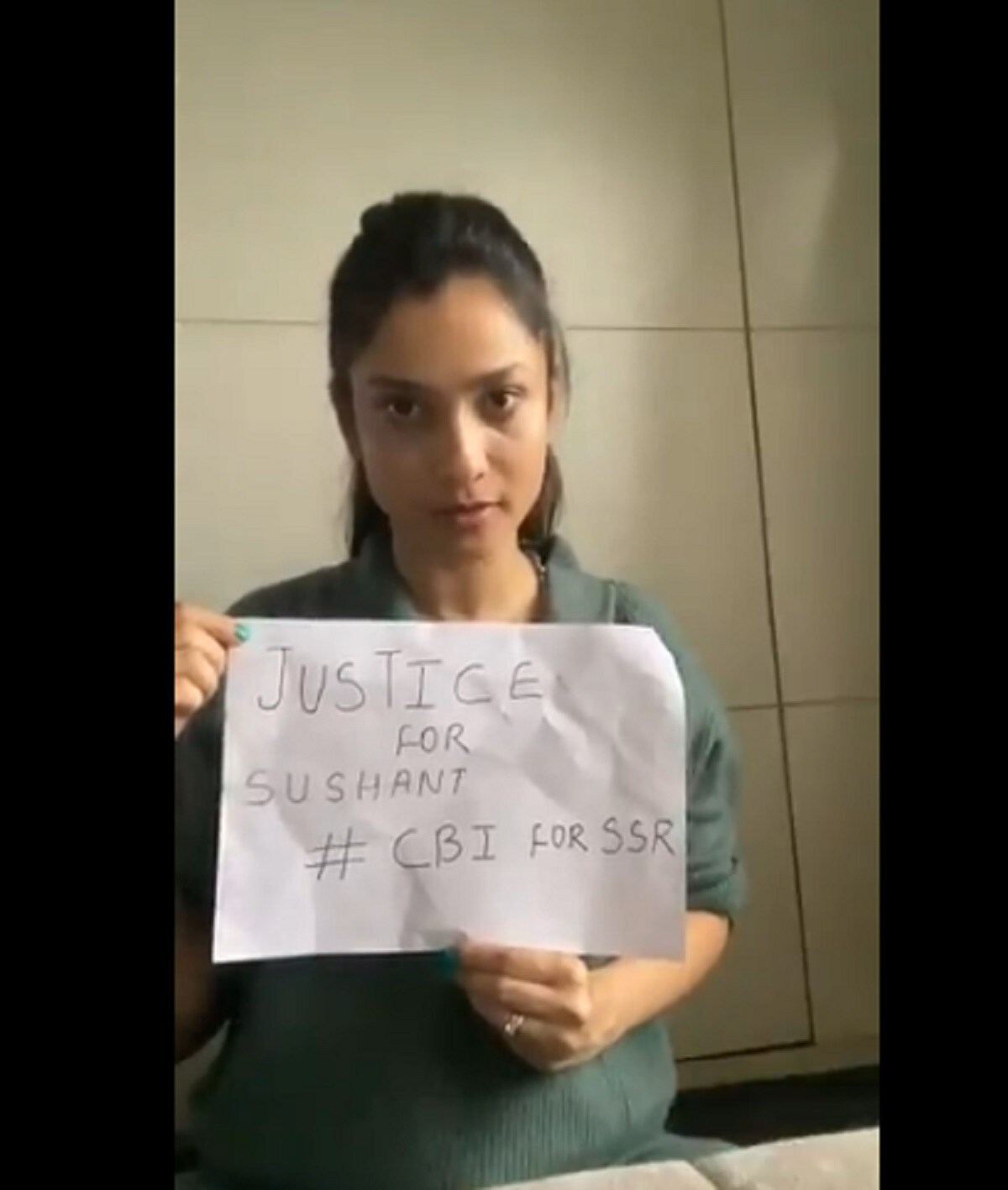 त्यानंतर अंकिता अंकिता लोखंडेनेही (ankita lokhande) अशी मागणी करणारा व्हिडीओ शेअर केला आहे. अंकिताने आपल्या सोशल मीडियावर एक व्हिडीओ पोस्ट करत #CBIforSSR ची मागणी केली आहे. त्यानंतर अंकिता अंकिता लोखंडेनेही (ankita lokhande) अशी मागणी करणारा व्हिडीओ शेअर केला आहे. अंकिताने आपल्या सोशल मीडियावर एक व्हिडीओ पोस्ट करत #CBIforSSR ची मागणी केली आहे.