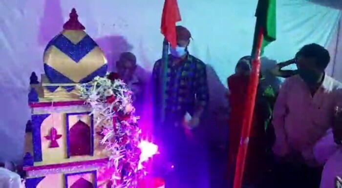 विशेष म्हणजे येथे गणपती बाप्पाची आरती मुस्लिम बांधव करतात.