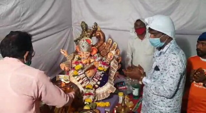 यंदातर मोहोरम ताझिया आणि गणपतीची एकाच मंडपात स्थापना करण्यात आली आहे. 