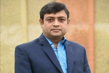 सॅल्युट! स्वतःचा ऑक्सिजन काढून डॉक्टरने 71 वर्षांच्या रुग्णाचे वाचवले प्राण सॅल्युट! स्वतःचा ऑक्सिजन काढून डॉक्टरने 71 वर्षांच्या रुग्णाचे वाचवले प्राण