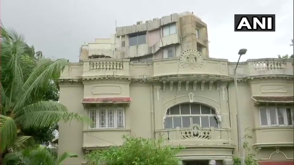 सुशांतच्या मृत्यूच्यावेळी उपस्थित चारजणांसोबत सीबीआय पुन्हा क्राइम सीन रिक्रिएट करतील. सुशांत दार उघडत नसल्याने चारही जणांनी काय केलं आदी बाबी पुन्हा रिक्रिएट करण्यात येतील. सुशांतच्या मृत्यूच्यावेळी उपस्थित चारजणांसोबत सीबीआय पुन्हा क्राइम सीन रिक्रिएट करतील. सुशांत दार उघडत नसल्याने चारही जणांनी काय केलं आदी बाबी पुन्हा रिक्रिएट करण्यात येतील.