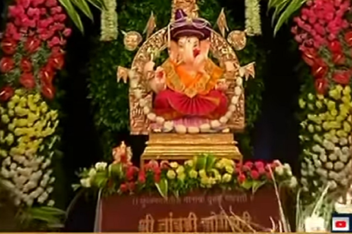 VIDEO : पुण्यात मानाचे गणपती साधेपणाने, तरीही दिमाखात, पाहा जोगेश्वरी मंडळाची सुंदर आरास
