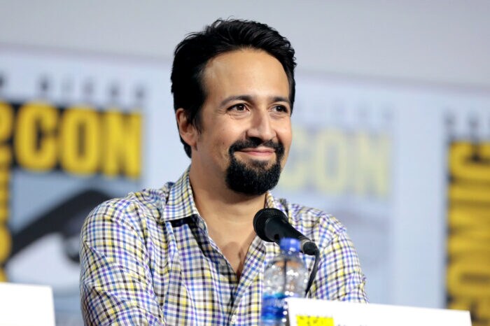 लिन मॅन्युएल मिरांडा (Lin-Manuel Miranda)ची कमाई 45.5 मिलियन डॉलर असून तो सातव्या क्रमांकावर आहे. लिन मॅन्युएल मिरांडा (Lin-Manuel Miranda)ची कमाई 45.5 मिलियन डॉलर असून तो सातव्या क्रमांकावर आहे.