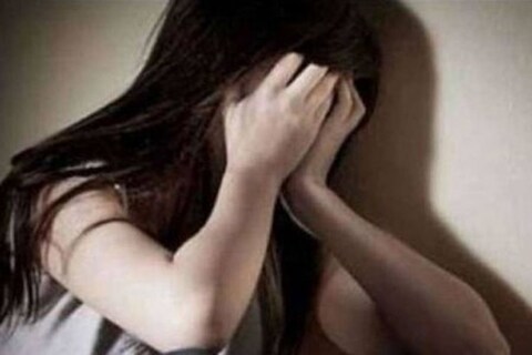 अकरावीत शिकणाऱ्या एका अल्पवयीन मुलीनं सोमवारी आपल्या आयुष्याचा शेवट केला आहे.  (File Photo)