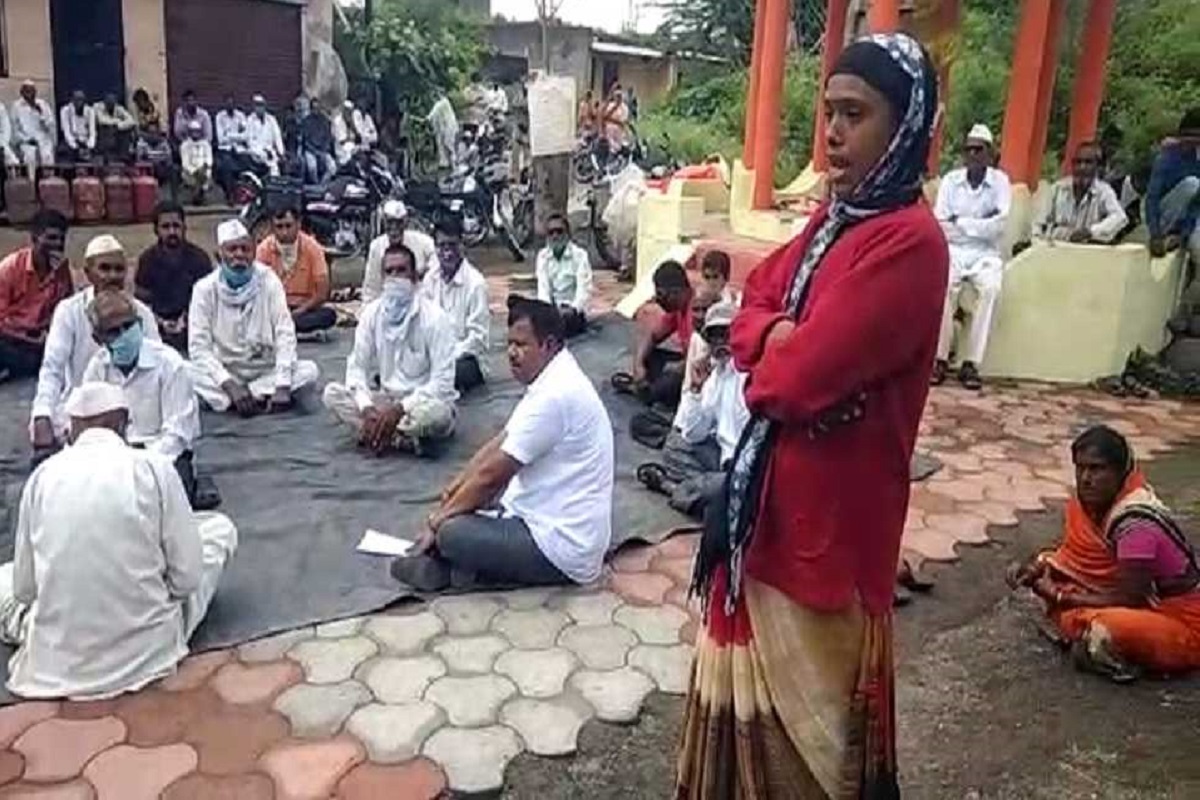 2 चिमुकल्यांसह एकाच कुटुंबातील 4 जणांची हत्या, संतप्त गावकरी उतरले रस्त्यावर