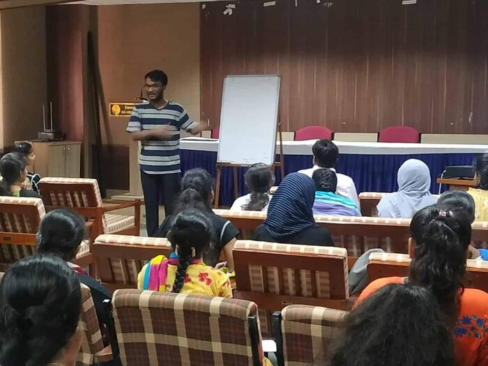 इतकंच नव्हे विद्यार्थी, कार्पोरेटर, एन्टरप्रेनर्सना त्यांची मानसिक क्षमता वाढवण्यासाठी प्रशिक्षित करतो.  तो वर्कशॉप, सेमिनार्स आणि ट्रेनिंगही घेतो. 