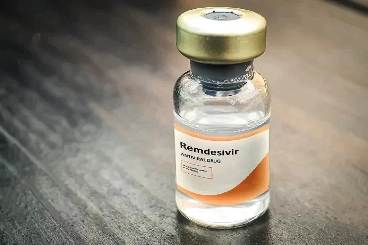 रॉयटर्सच्या वृत्तानुसार, झायडसने त्याची 100mg औषध 2,800 रुपये ($37.44) किंमतीसह लॉंच केल आहे. जगातील बर्याच देशांमधील रुग्णालयांमधील क्लिनिकल चाचण्या दरम्यान, रेमडेसिव्हीर कोरोना रुग्णांवर उपायकारक सिद्ध झाली आहे. रॉयटर्सच्या वृत्तानुसार, झायडसने त्याची 100mg औषध 2,800 रुपये ($37.44) किंमतीसह लॉंच केल आहे. जगातील बर्याच देशांमधील रुग्णालयांमधील क्लिनिकल चाचण्या दरम्यान, रेमडेसिव्हीर कोरोना रुग्णांवर उपायकारक सिद्ध झाली आहे.