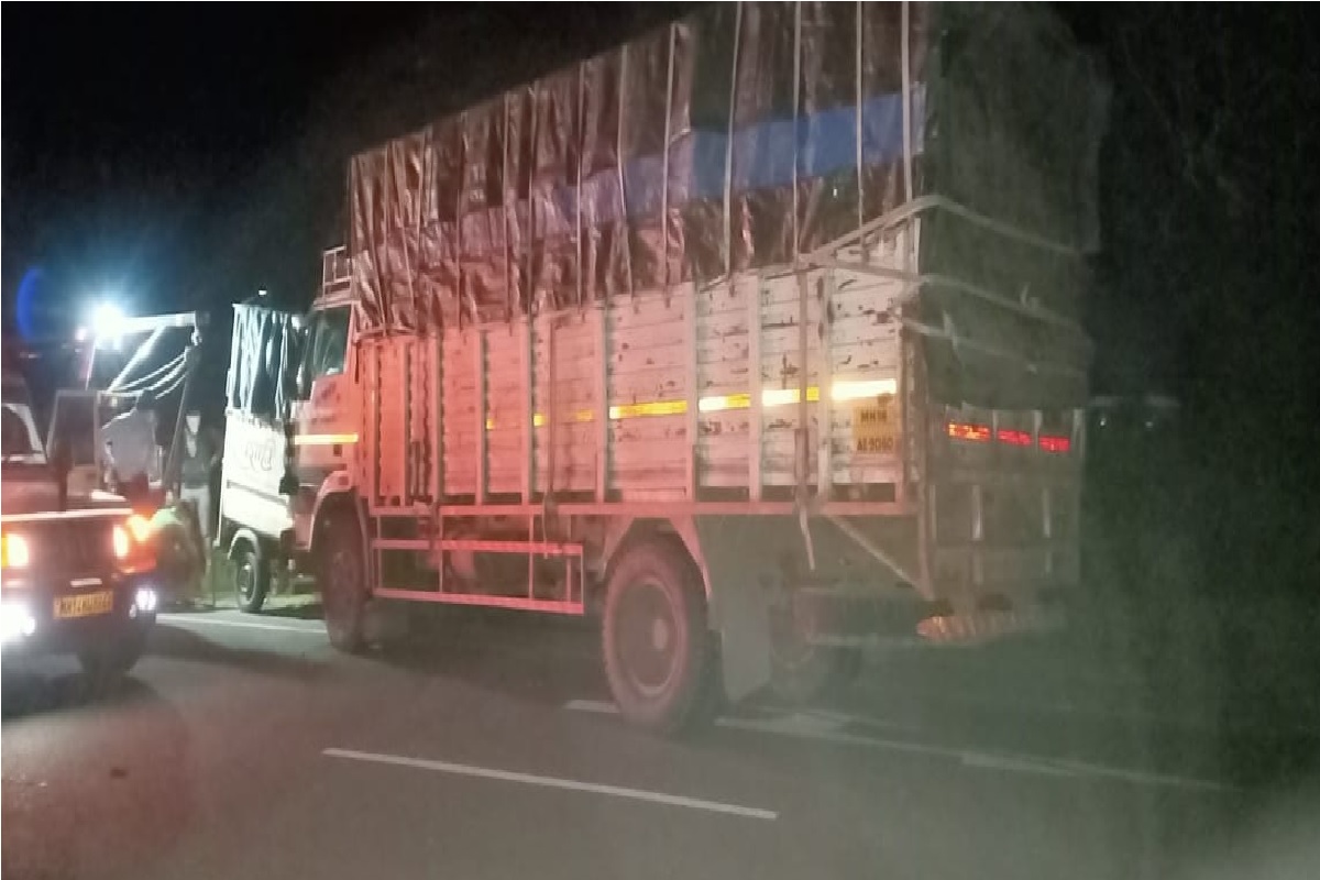 पुण्यात पिकअप आणि टेम्पोची भीषण धडक, अपघातात 4 जण ठार