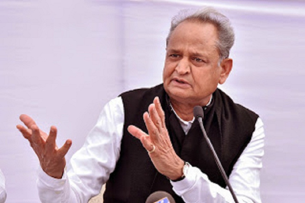 Jaipur: Rajasthan Chief Minister Ashok Gehlot addresses a press conference at his residence, in Jaipur, Monday, Dec. 16, 2019. (PTI Photo)(PTI12_16_2019_000183B)