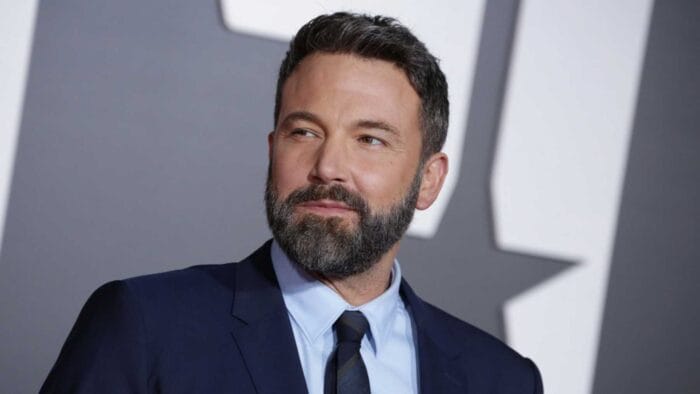 यानंतर काहीशा फरकाने बेन एफलेक (Ben Affleck) चौथ्या स्थानावर आहे. त्याची कमाई 55 मिलियन डॉलर आहे. यानंतर काहीशा फरकाने बेन एफलेक (Ben Affleck) चौथ्या स्थानावर आहे. त्याची कमाई 55 मिलियन डॉलर आहे.
