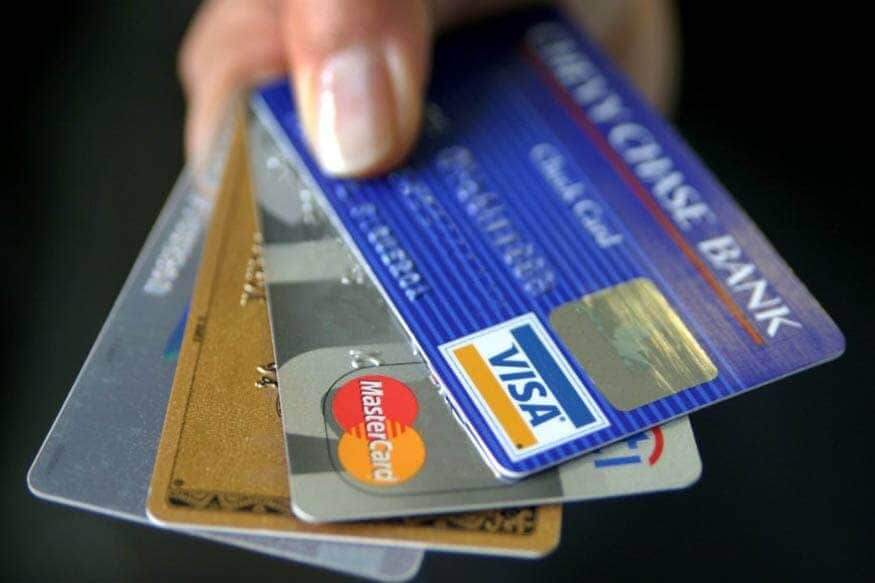 RuPay चे नॉन-प्रीमियम कार्ड असणाऱ्या व्यक्तींना दुर्घटनेमध्ये मृत्यू किंवा आयुष्यभरासाठी अपंगत्व आल्यास 1 लाख रुपयांचा विमा कव्हर मिळतो. प्रीमियम कार्डधारकांसाठी ही रक्कम 2 लाख आहे. RuPay चे नॉन-प्रीमियम कार्ड असणाऱ्या व्यक्तींना दुर्घटनेमध्ये मृत्यू किंवा आयुष्यभरासाठी अपंगत्व आल्यास 1 लाख रुपयांचा विमा कव्हर मिळतो. प्रीमियम कार्डधारकांसाठी ही रक्कम 2 लाख आहे.