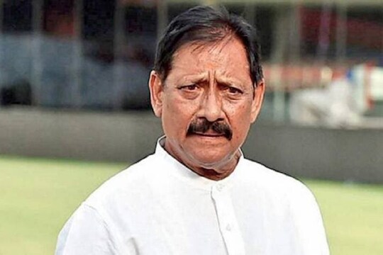'सरकारच्या या चुकीमुळे चेतन चौहानांचा मृत्यू झाला', शिवसेननं आरोप करत केली CBI चौकशीची मागणी