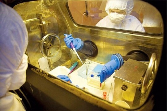 12 दिवसात रशियाने तयार केली दुसरी Corona Vaccine! ट्रायलमध्ये अशी झाली रुग्णांची अवस्था