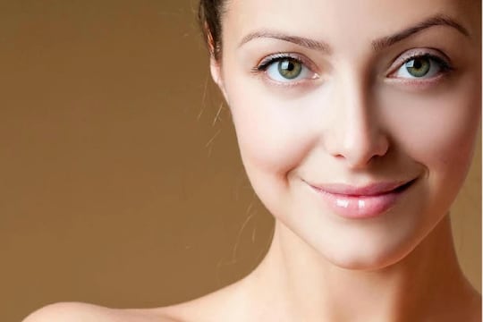 Skin Care Tips: वयाच्या तिशीनंतर चेहऱ्याला लावा हे खास घरगुती लोशन, त्वचा सतत दिसेल तरुण