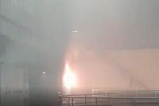 VIDEO : हायड्रो प्रोजेक्टमध्ये एका क्षणात झाले 7 स्फोट, भीषण आगीत अडकले 9 कामगार