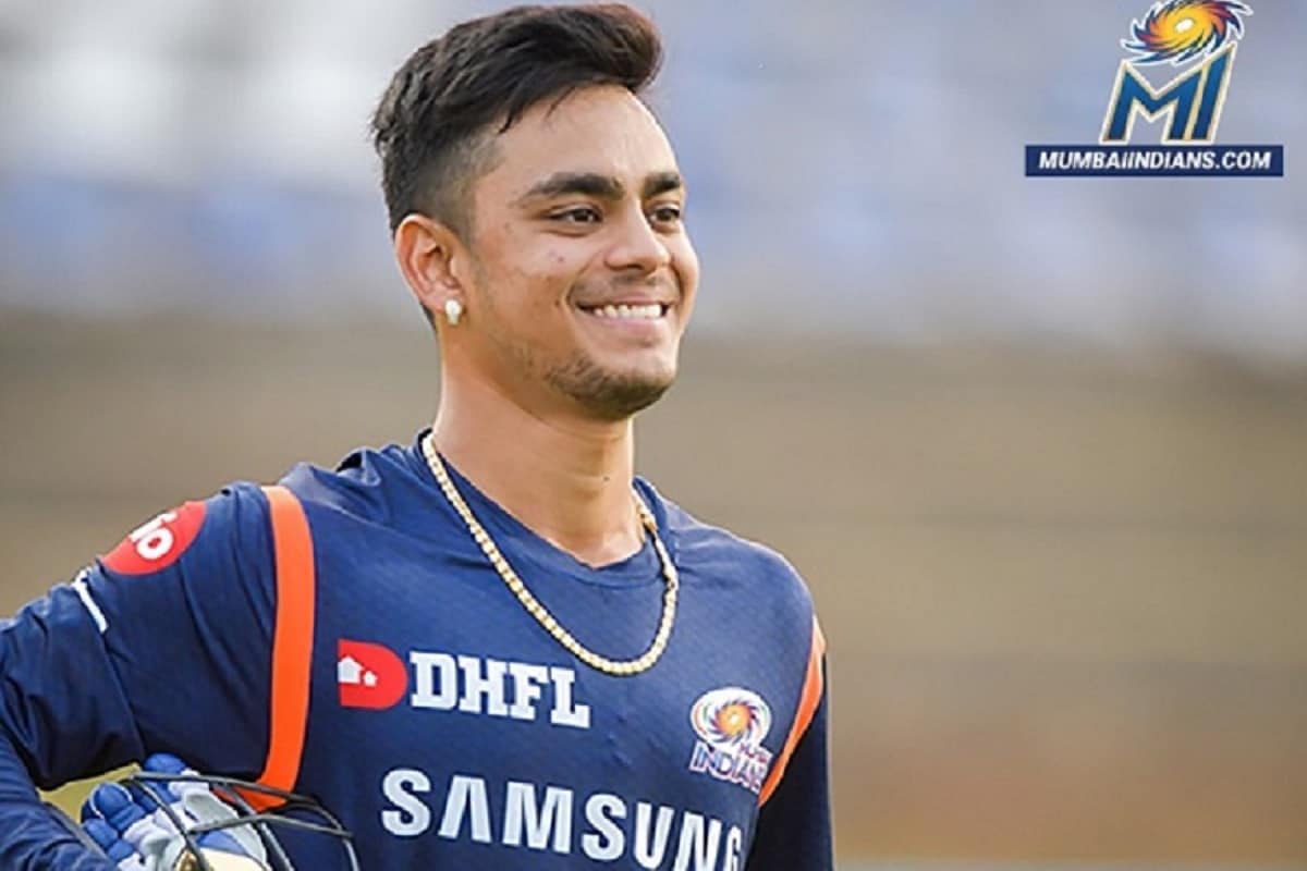 2018 पासून आयपीएलमध्ये इशान मुंबई संघाकडून सलामीवीर म्हणून उतरतो. एवढेच नाही तर भारत- अ संघाकडूनही इशाननं चांगली कामगिरी केली आहे. प्रथम श्रेणीमध्ये इशाननं 40 सामने खेळले आहेत. यात 2538 धावा केल्या आहेत. तर, 70 टी-20 सामन्यात 1628हून अधिक रन्स आहेत. 2018 पासून आयपीएलमध्ये इशान मुंबई संघाकडून सलामीवीर म्हणून उतरतो. एवढेच नाही तर भारत- अ संघाकडूनही इशाननं चांगली कामगिरी केली आहे. प्रथम श्रेणीमध्ये इशाननं 40 सामने खेळले आहेत. यात 2538 धावा केल्या आहेत. तर, 70 टी-20 सामन्यात 1628हून अधिक रन्स आहेत.