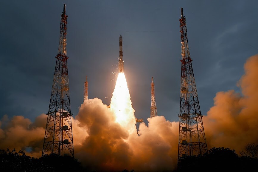 त्यात पहिल्या योजनेनुसार डिसेंबर 2020मध्ये मानव नसलेलं (Unmanned mission) यान पाठवलं जाणार होतं. त्यात पहिल्या योजनेनुसार डिसेंबर 2020मध्ये मानव नसलेलं (Unmanned mission) यान पाठवलं जाणार होतं.