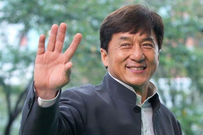  फोर्ब्जच्या या यादीमध्ये जॅकी चेन (Jackie Chan) दहाव्या क्रमांकावर आहे. त्याची कमाई 40 मिलियन डॉलर आहे. 