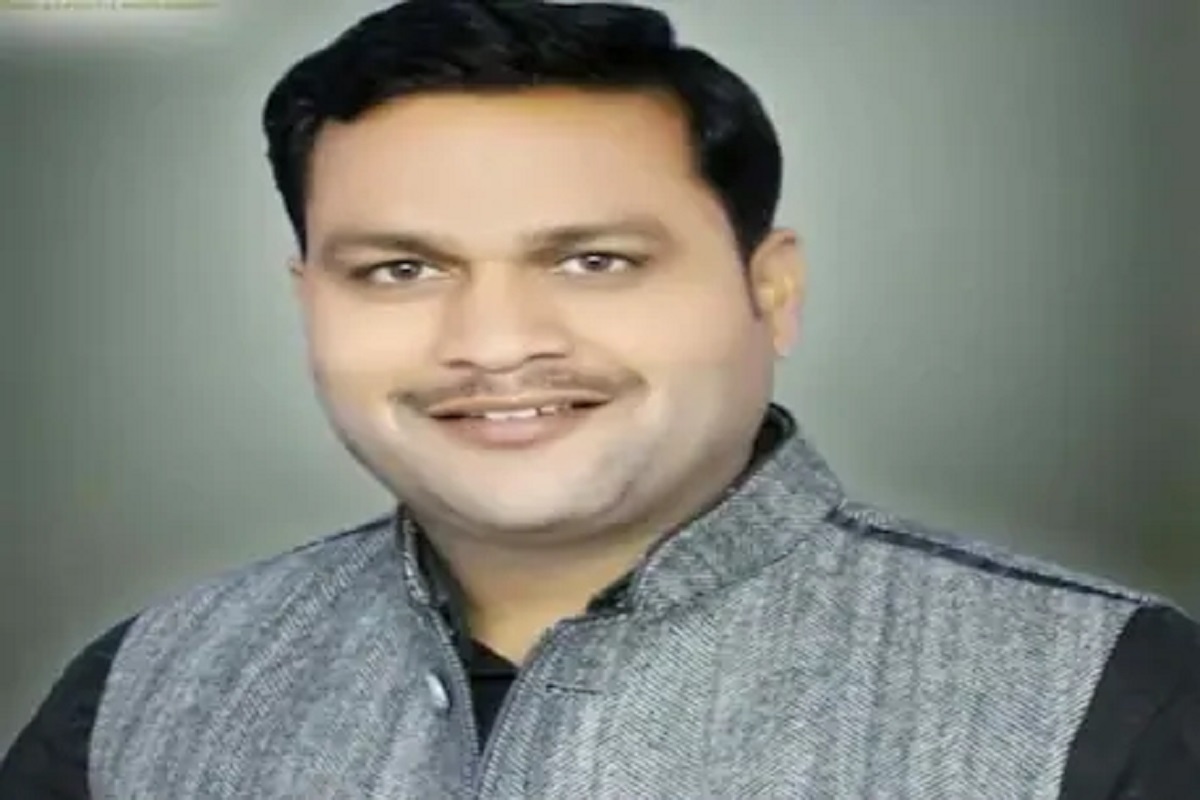 बाइकवरून जात असताना न्यूज चॅनलच्या पत्रकाराला घातल्या गोळ्या, भरचौकात केली हत्या