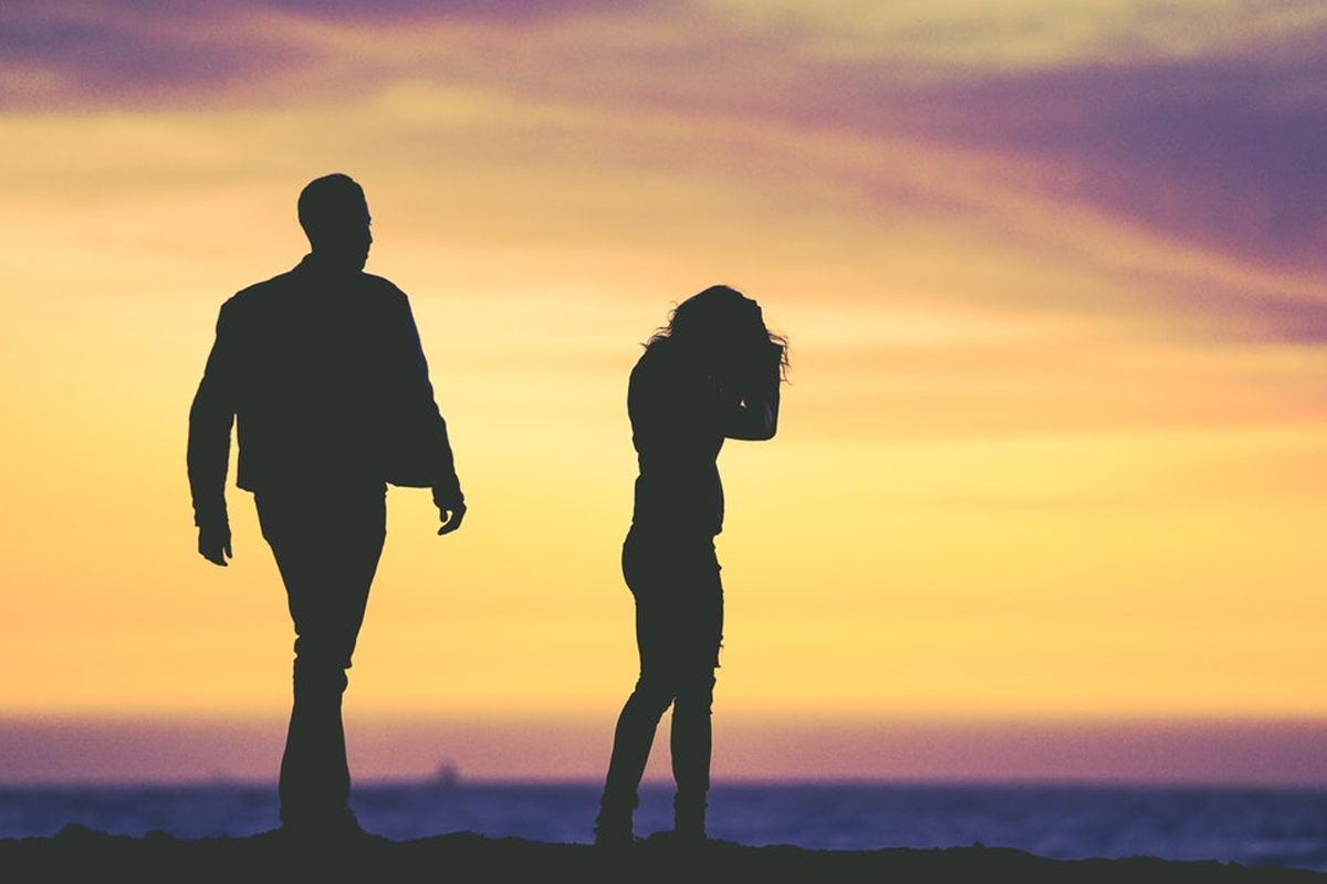 साखरपुड्यानंतर प्रियकराने दिला लग्नास नकार; धक्का पचवू न शकलेल्या प्रेयसीनं उचललं टोकाचं पाऊल