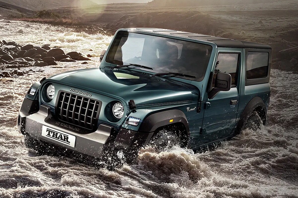 Mahindra Thar मध्ये अपेक्षेप्रमाणे चांगलेच बदल करण्यात आले आहे. या गाडीला पाहिल्यावर तुम्हाला jeep ची आठवण होईल. ही गाडी नवी डिझाइन, मॉडर्न इंटिरिअर आणि बीएस6 मानकांसह तयार झाली आहे. Mahindra Thar मध्ये अपेक्षेप्रमाणे चांगलेच बदल करण्यात आले आहे. या गाडीला पाहिल्यावर तुम्हाला jeep ची आठवण होईल. ही गाडी नवी डिझाइन, मॉडर्न इंटिरिअर आणि बीएस6 मानकांसह तयार झाली आहे.