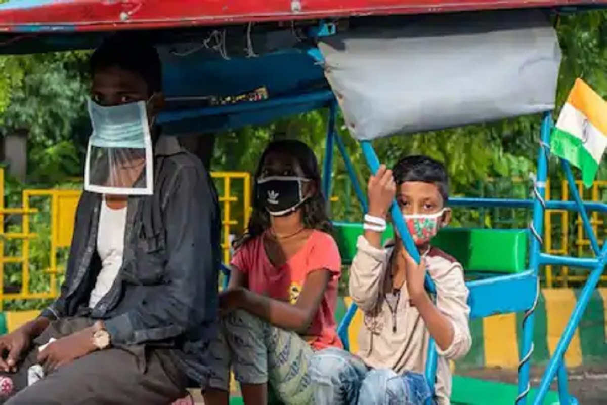 आता 'या' वयोगटातील मुलांसाठीही मास्क बंधनकारक! WHO ने जारी केल्या नव्या गाइडलाइन्स