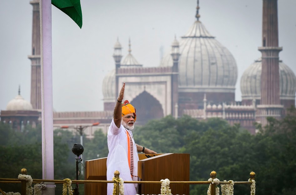दिल्लीत त्यासंबंधात ‘नॅशनल डिजिटल हेल्थ मिशन’ (NDHM)ची तयारी सुरु आहे. पंतप्रधान लाल किल्ल्यावरच्या त्यांच्या भाषणात या योजनेची घोषणा करण्याची शक्यता आहे. दिल्लीत त्यासंबंधात ‘नॅशनल डिजिटल हेल्थ मिशन’ (NDHM)ची तयारी सुरु आहे. पंतप्रधान लाल किल्ल्यावरच्या त्यांच्या भाषणात या योजनेची घोषणा करण्याची शक्यता आहे.