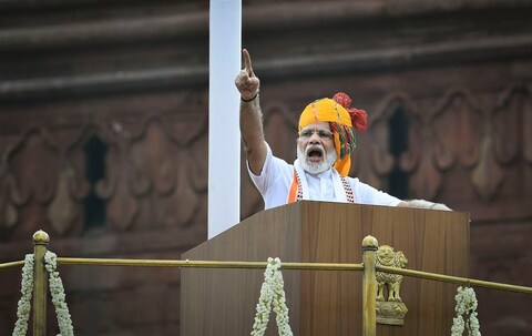 New Delhi: Prime Minister Narendra Modi addresses the nation from the ramparts of the historic Red Fort on the occasion of 73rd Independence Day, in New Delhi, Thursday, Aug 15, 2019. (PTI Photo/Arun Sharma)    (PTI8_15_2019_000014B)