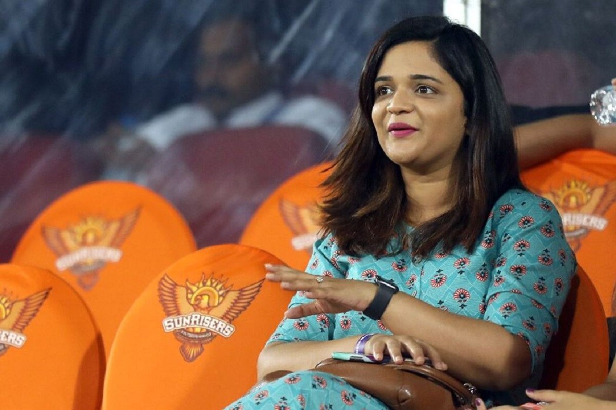 भारताचा कसोटी संघाचा उप-कर्णधार आणि राजस्थान संघाचा कर्णधार अजिंक्य राहणेची पत्नी राधिकाही यावेळी आयपीएलमध्ये दिसणार आहे. अजिंक्य रहाणे लेक आर्याच्या उपस्थित खेळण्यात उत्सुक होता, मात्र कोरोनामुळे आर्या आणि राधिका उपस्थित राहण्याची शक्यता कमी आहे. भारताचा कसोटी संघाचा उप-कर्णधार आणि राजस्थान संघाचा कर्णधार अजिंक्य राहणेची पत्नी राधिकाही यावेळी आयपीएलमध्ये दिसणार आहे. अजिंक्य रहाणे लेक आर्याच्या उपस्थित खेळण्यात उत्सुक होता, मात्र कोरोनामुळे आर्या आणि राधिका उपस्थित राहण्याची शक्यता कमी आहे.