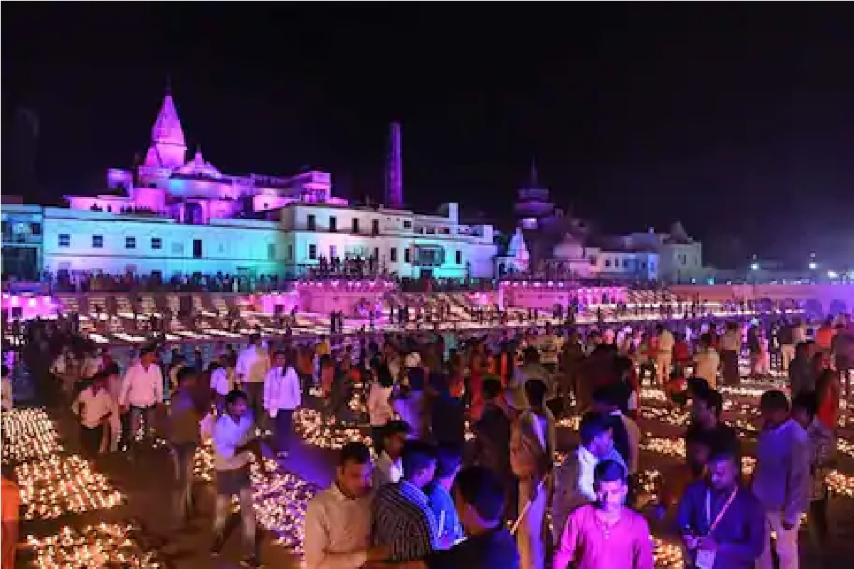 Ayodhya Ram Mandir : भूमिपूजनाआधीच 'रामलल्ला' झाले अब्जाधीश! दानपेटीत जमा आहे इतकी रक्कम