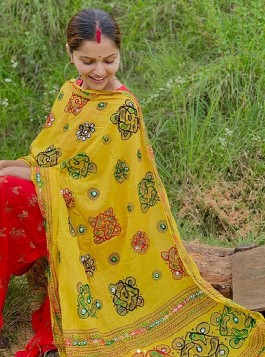 रुबीना दिलैक (Rubina Dilaik) ही अभिनेत्री टीव्ही शो शक्ति: अस्तित्व के एहसास मध्ये 'किन्नर सुने'ची भूमिका बजावून घराघरात पोहोचली आहे. (फोटो सौजन्य- इन्स्टाग्राम @rubinadilaik) रुबीना दिलैक (Rubina Dilaik) ही अभिनेत्री टीव्ही शो शक्ति: अस्तित्व के एहसास मध्ये 'किन्नर सुने'ची भूमिका बजावून घराघरात पोहोचली आहे. (फोटो सौजन्य- इन्स्टाग्राम @rubinadilaik)