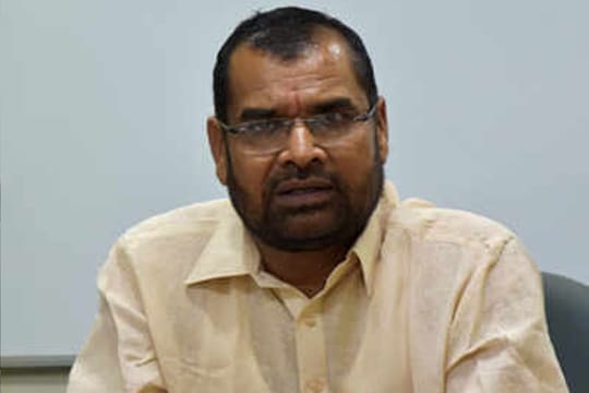 शेतकऱ्यांच्या न्याय्य हक्कासाठी रास्ता रोको करणाऱ्या सदाभाऊ खोत यांच्यावर गुन्हा