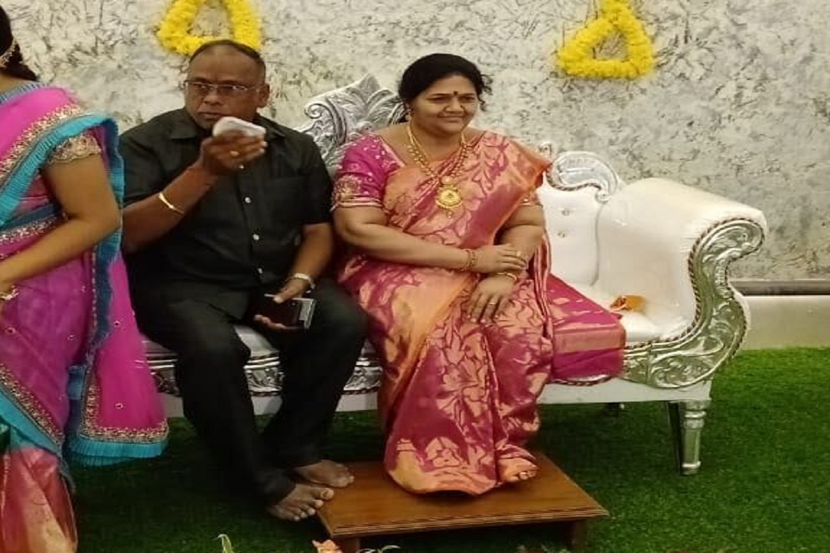 पत्नीच्या मृत्यूनंतर पतीनं असं केलं तिचं अपुरं स्वप्न पूर्ण, खऱ्या प्रेमाची कहाणी सांगणारा हा VIDEO पाहाच