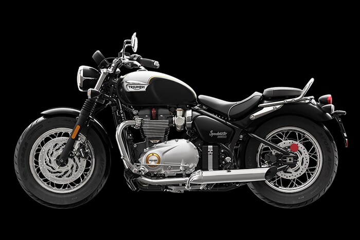 Triumph bonneville speedmaster ची दिल्लीत एक्स शोरूम किंमत ही 11.34 लाख इतकी आहे.  ही बाइक तुम्हाला जेट ब्लॅकसह कोबाल्ट ब्लू रंगातही उपलब्ध केली आहे. 